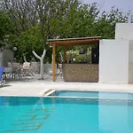 מלון Kamil 3*